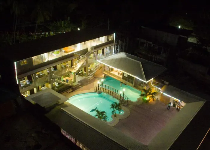Hotel Gingging And 3*